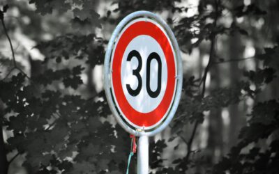 Gemeinsam für Tempo 30 auf der Kreisstraße in Grafrath